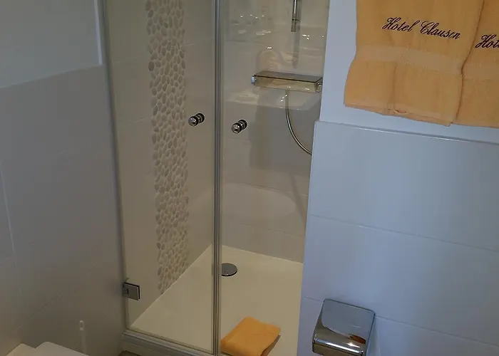 Clausen Szálloda 3*